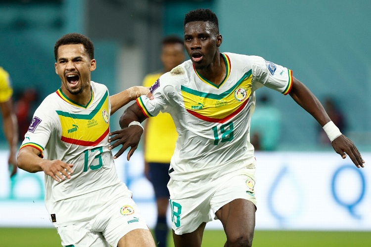 FIFA impone multa y lanza advertencia a Senegal 