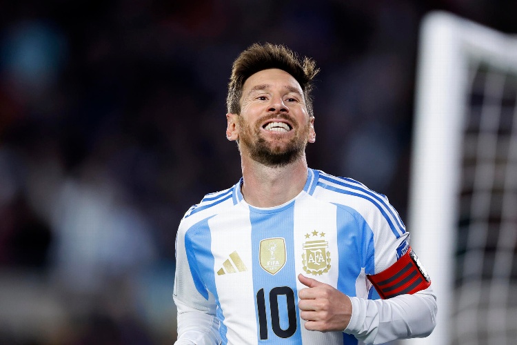 ¿Messi o Cristiano para jugar contra México en el Azteca? Esto es lo que cuesta