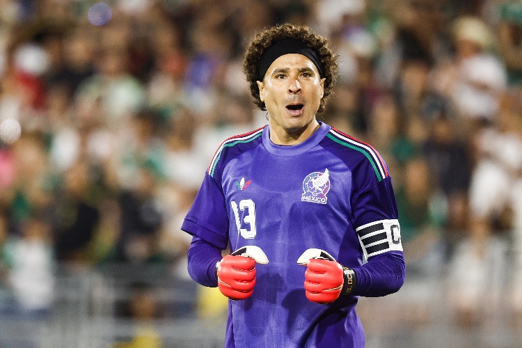 Aguirre revela que Memo Ochoa puede ser titular en el Mundial